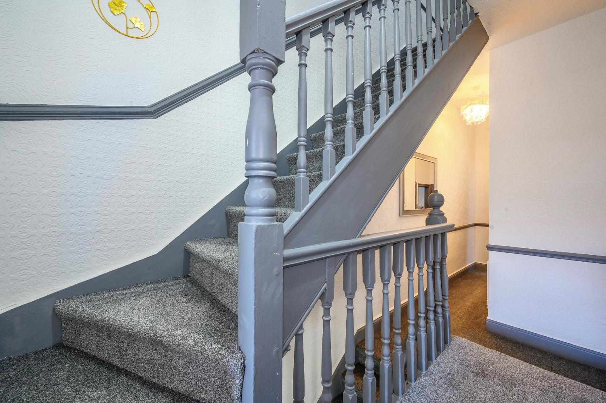 -rc7h- For Your Relaxed & Cosy Free Parking Leeds (West Yorkshire)
